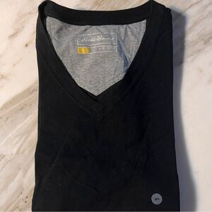 NWOT Eddie Bauer Black Travex Short Sleeve V-Neck Tee
